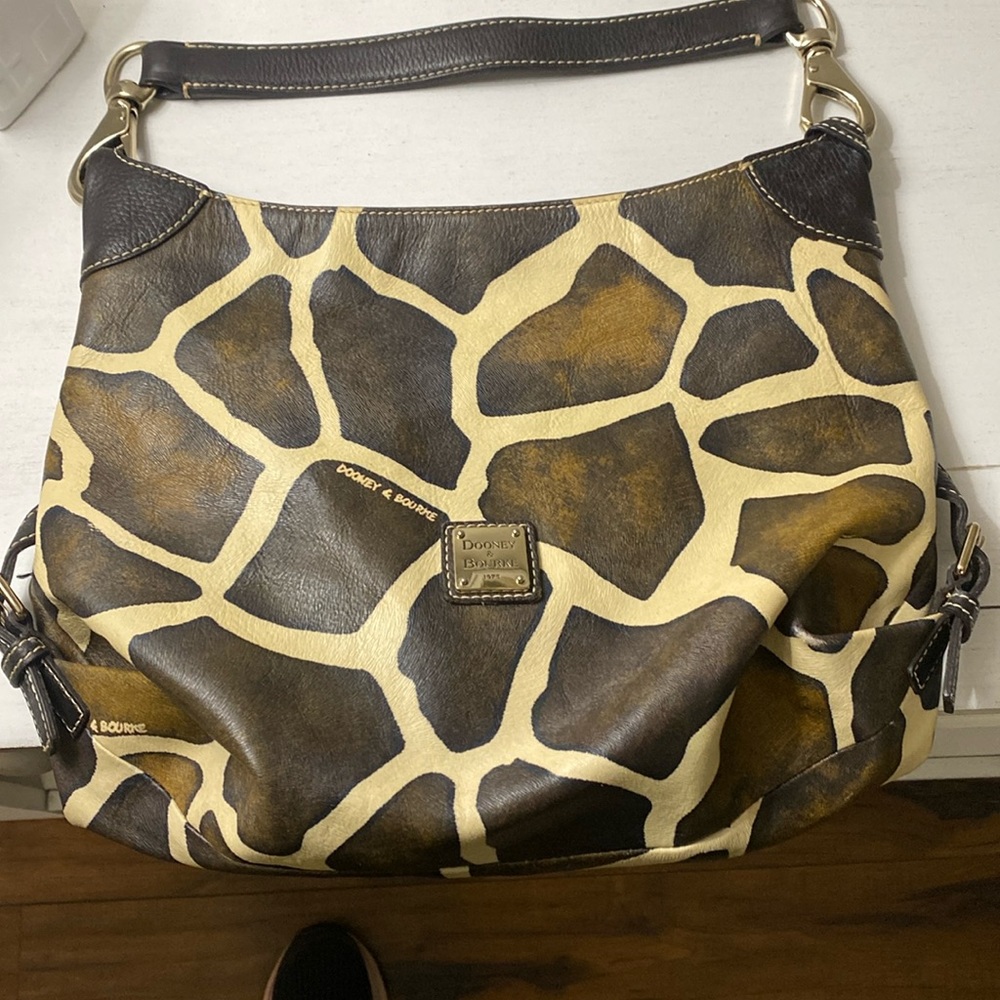 Dooney & Bourke Giraffe Print Hobo. Non smoker. Lightly used. 13” long 10” deep